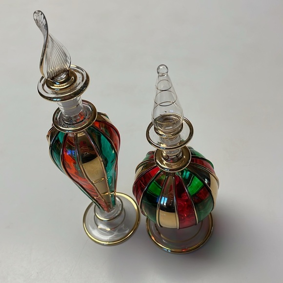 Two beautiful glass perfume bottles. - Picture 4 of 7